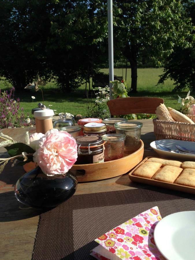 Le Champ Bagnolet Bed & Breakfast Voussac Exterior photo